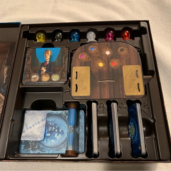 Mysterium Board Game - Picture 5 of 8